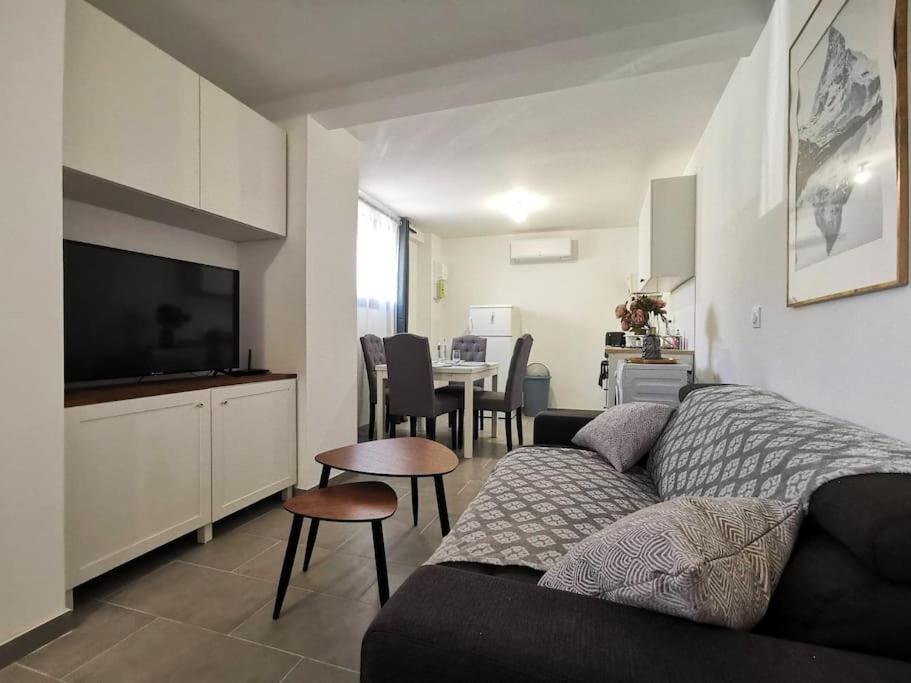 L'Elegant Duplex - Clim I Wifi I Proche Du Centre-Ville Miramas Dış mekan fotoğraf