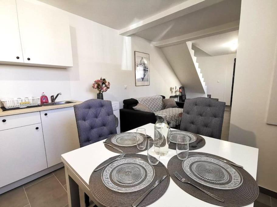 L'Elegant Duplex - Clim I Wifi I Proche Du Centre-Ville Miramas Dış mekan fotoğraf